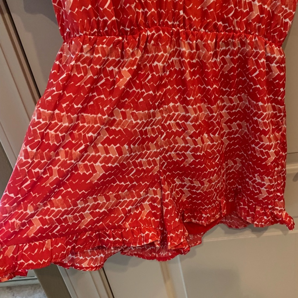 Pattern Coral/Red Romper - Picture 3 of 6